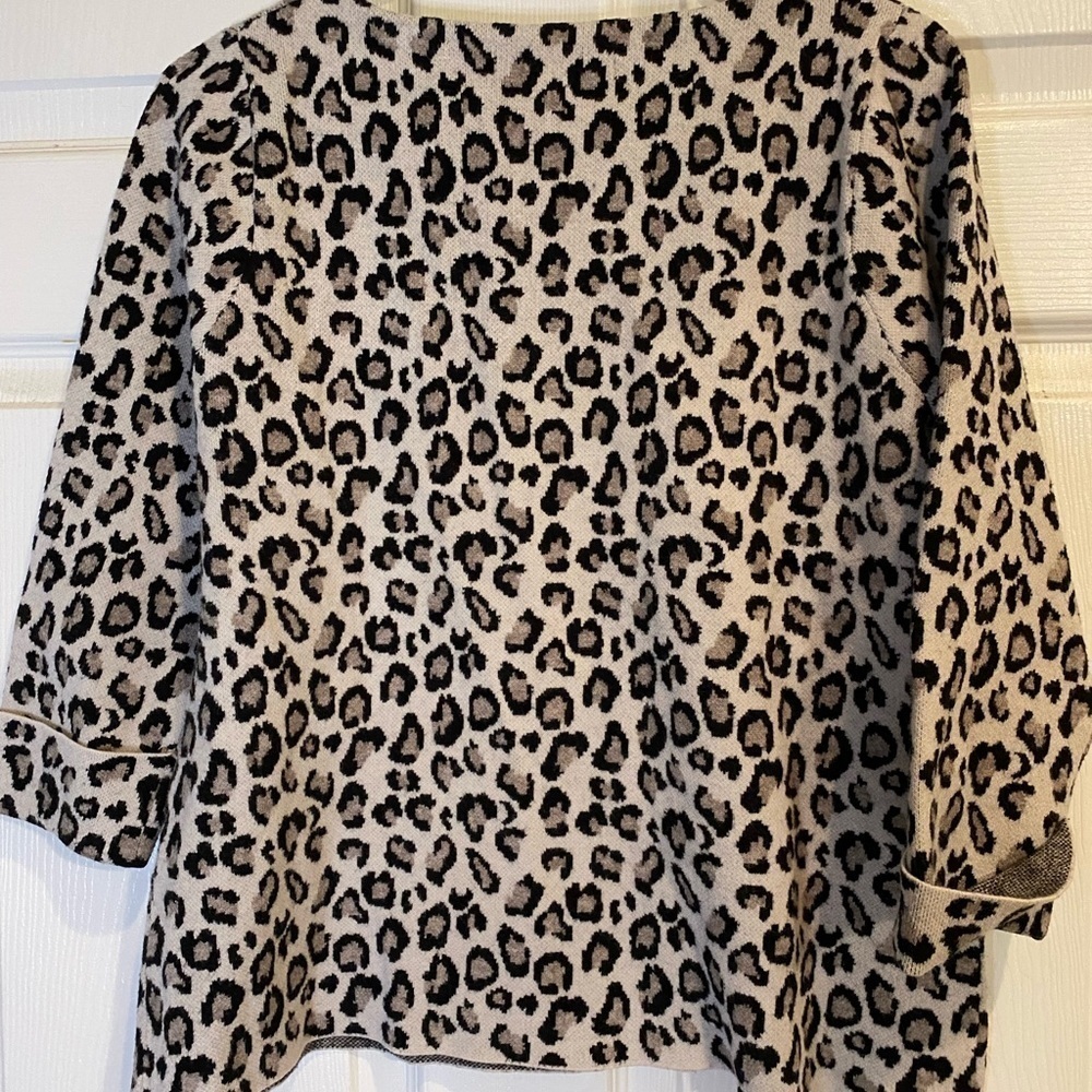 TAHARI Leopard Print 3/4 Sleeve Crewneck Pullover Sweater - Size Large - Picture 2 of 3